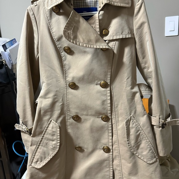 Preloved Burberry London Blue Label Japan. - Picture 2 of 3